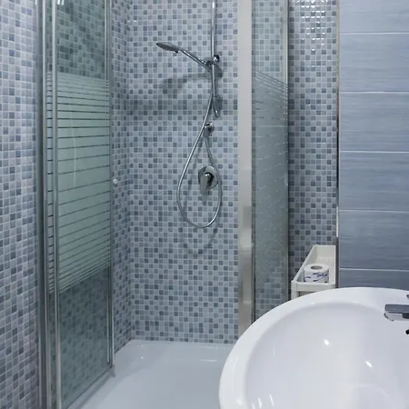 Center * ספרלונגה